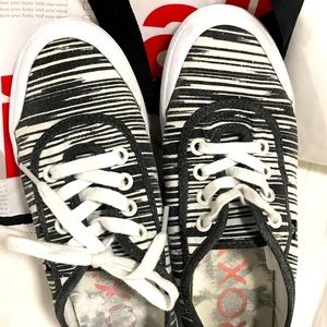 ROXY Santa Cruz shoes